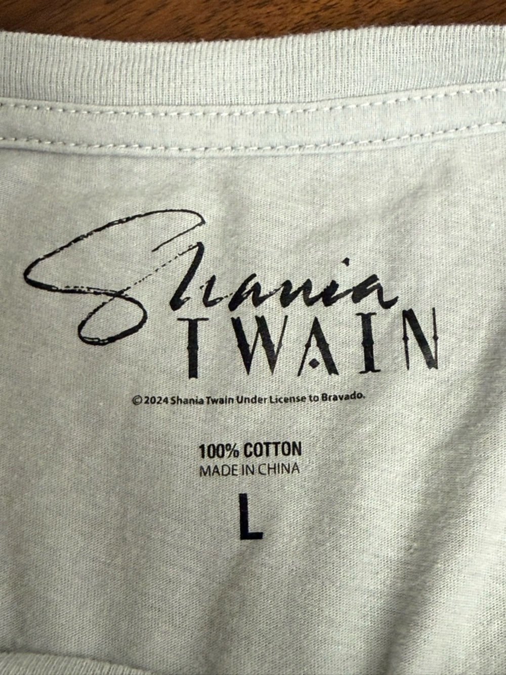 Shania Twain Graphic Tee Light Gray Country Music Shirt Large Casual Top - Picture 7 of 9